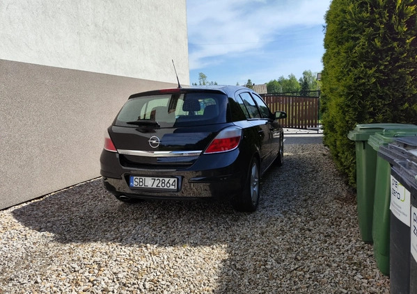 Opel Astra cena 16900 przebieg: 161961, rok produkcji 2006 z Bieruń małe 352
